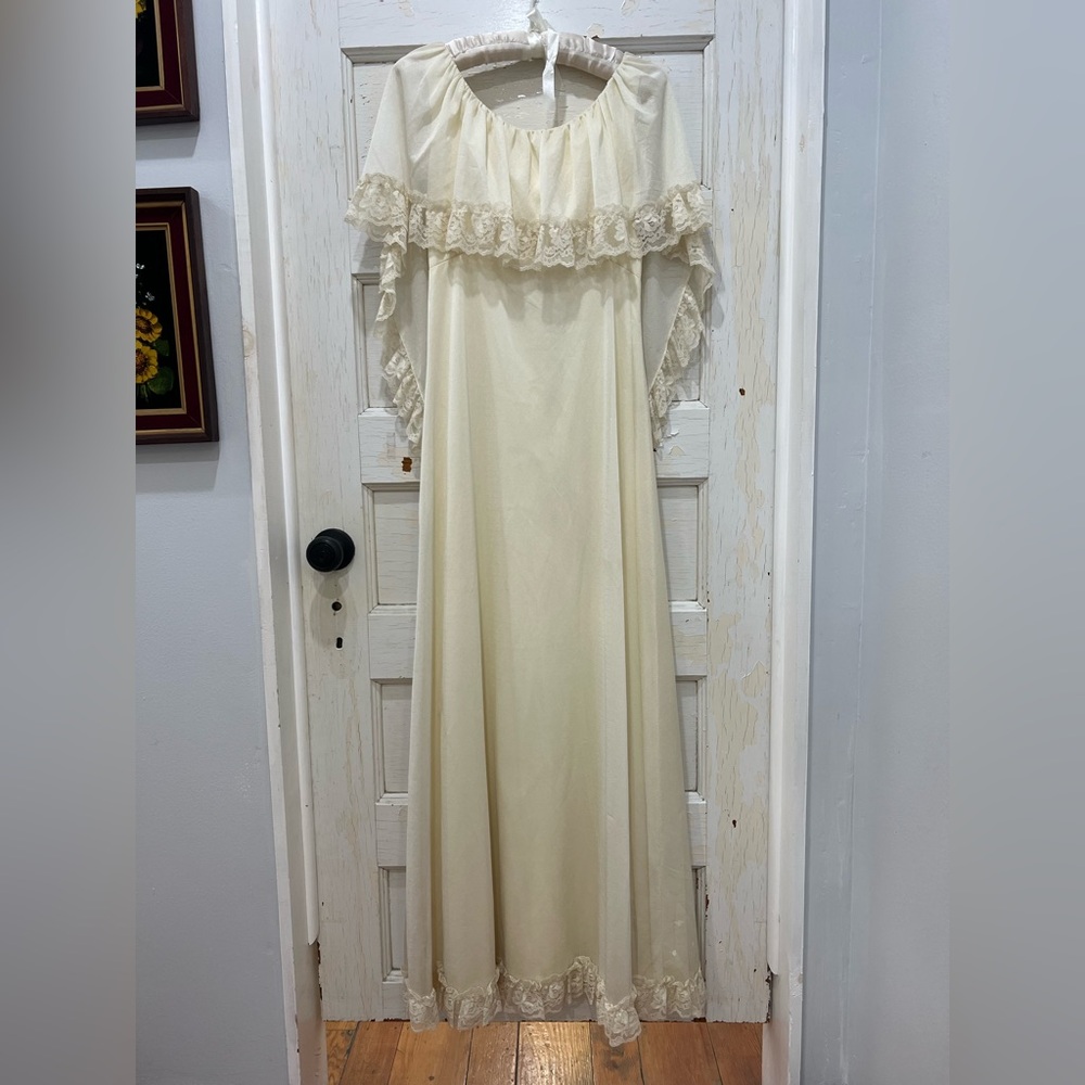 Vintage 60’s Lorrie Deb Boho Cream wedding dress Trim San Francisco  cream.